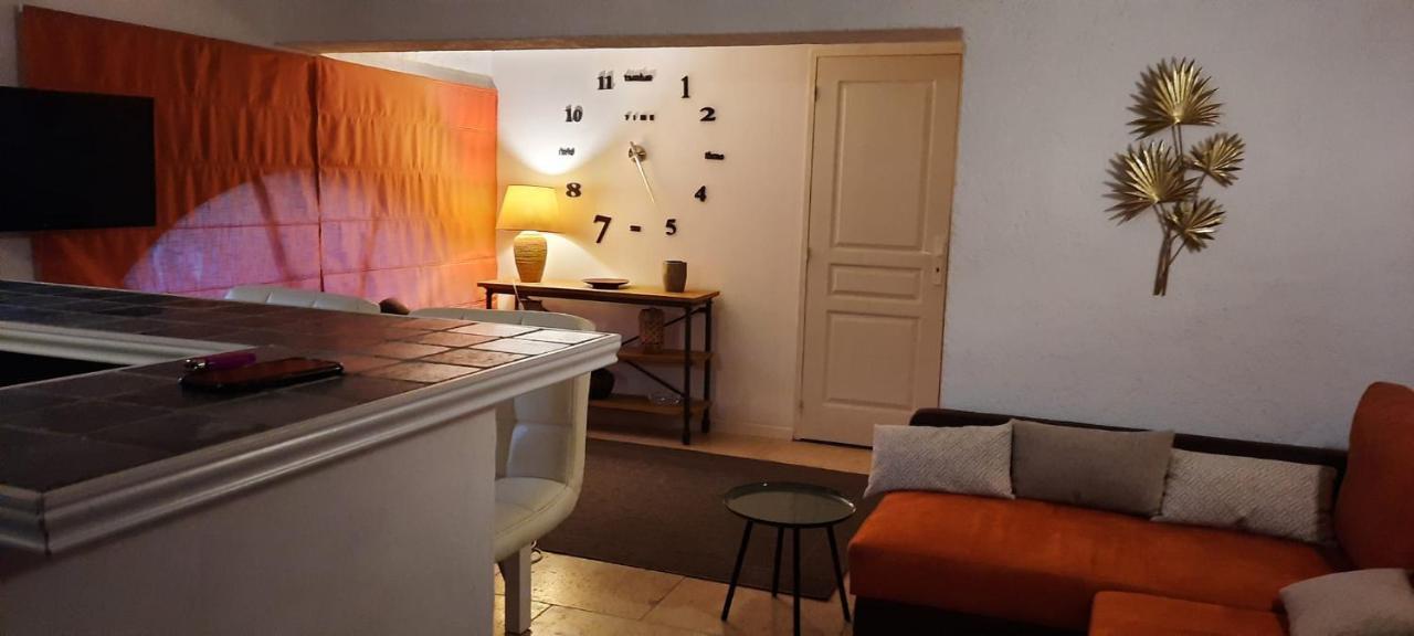 Domaine Des Francobelges - Appartements Lauris Extérieur photo