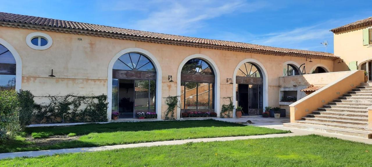 Domaine Des Francobelges - Appartements Lauris Extérieur photo