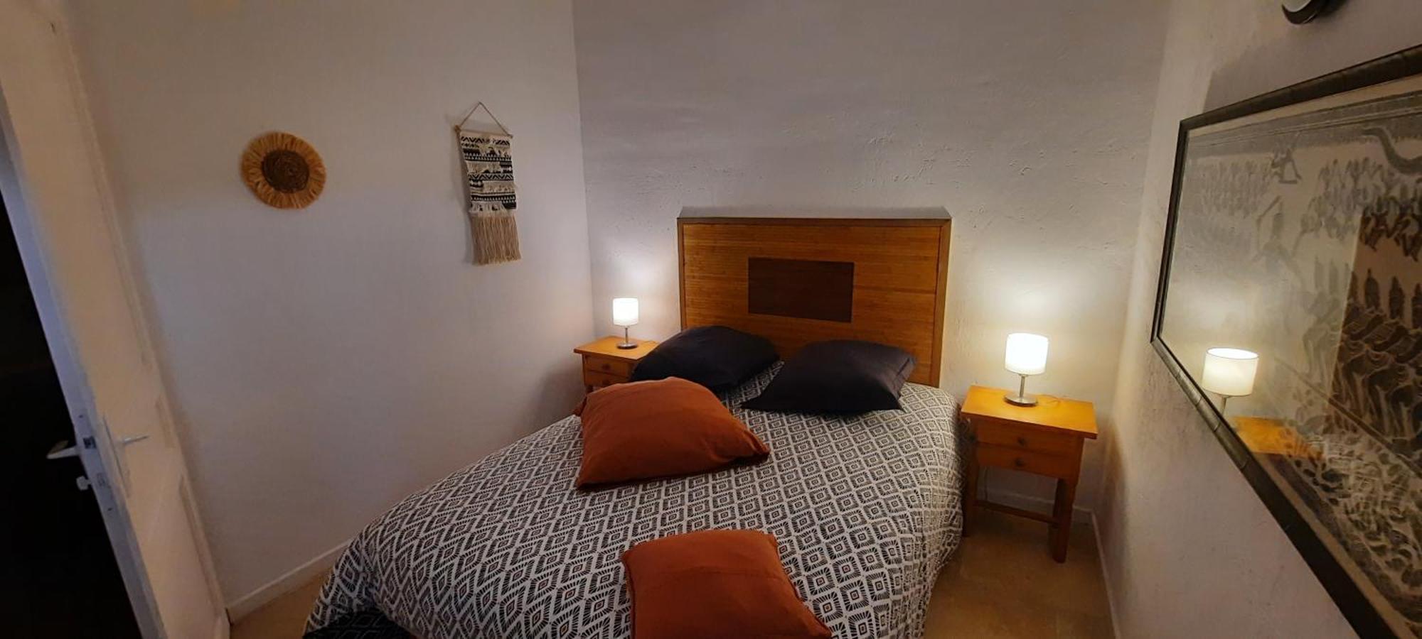 Domaine Des Francobelges - Appartements Lauris Extérieur photo