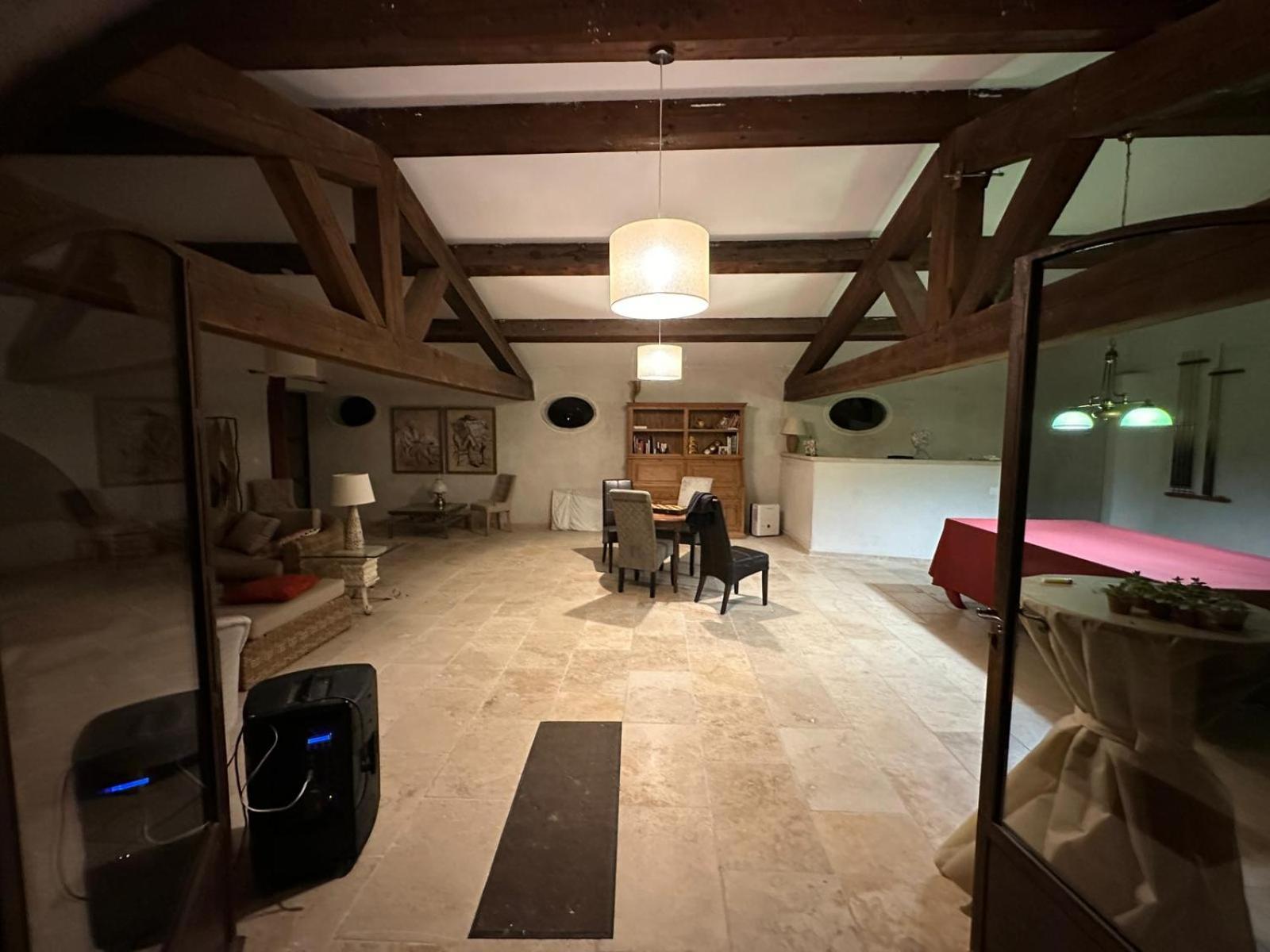 Domaine Des Francobelges - Appartements Lauris Extérieur photo